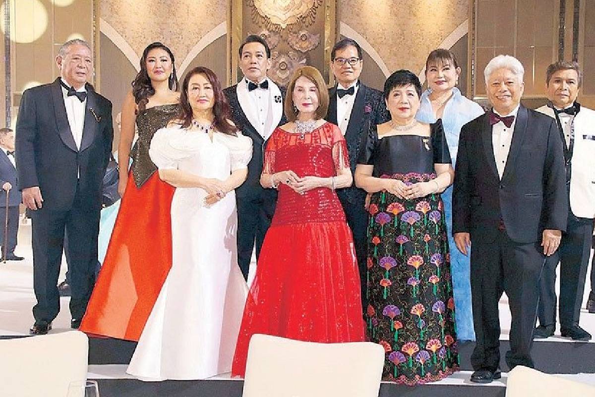 The 22nd year of the Best Dressed Women of the Philippines - I Am Nikki Tang